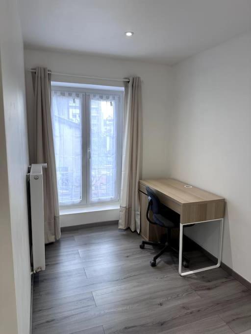 Appartement T4 En Hyper-Centre Bourgoin-Jallieu Exterior foto