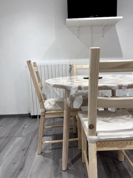 Appartement T4 En Hyper-Centre Bourgoin-Jallieu Exterior foto